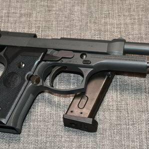 WA（ウエスタンアームズ） U.S.9mm M9（パーフェクトバージョン・ヘビーウェイト）の画像4