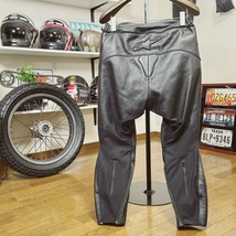 ☆Alpinestars アルパインスターズ MISSILE ミサイル レザーパンツ ショート ブラック/52（ウエスト80~86cm）バイク スポーツ レーシング_画像2