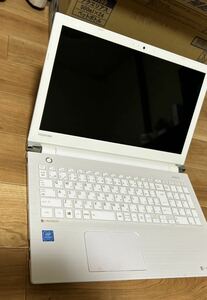 TOSHIBA ノートパソコン　dynabook T45/BWS ダイナブック　故障品 パソコン白