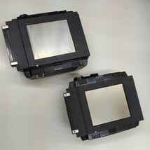 ★ MAMIYA　JAPAN　PROS　などと記された カメラ 関連用品 ??　画像の２個セット　ジャンク出品　１円スタート　マミヤ　camera related_画像1