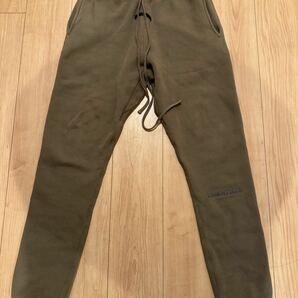 美品 FOG ESSENTIALS FEAR OF GOD エフオージー エッセンシャルズ フィアオブゴッド SWEATPANTS スウェットパンツ S HARVESTの画像1