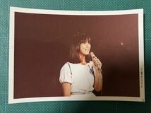 【レア】 岩崎宏美　写真(当時物) 白　昭和タレント　昭和歌手_画像2