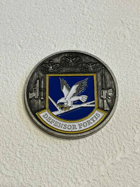 空軍治安部隊 Defensor Fortis Security Forces Challenge Coin 米軍 チャレンジコイン 希少 レトロ Air Force