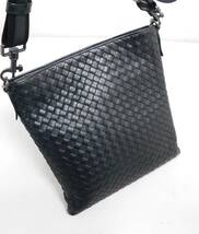 BOTTEGA VENETA ボッテガヴェネタ ★ 極美品！！ イントレチャート メンズ 黒 ショルダーバッグ 人気_画像3