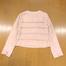 ●Courreges クレージュ エコスエード フリルデザイン ノーカラー ジャケット 40(L) ピンクベージュ系 ロゴ刻印ボタン 国内正規品 女性用_画像2