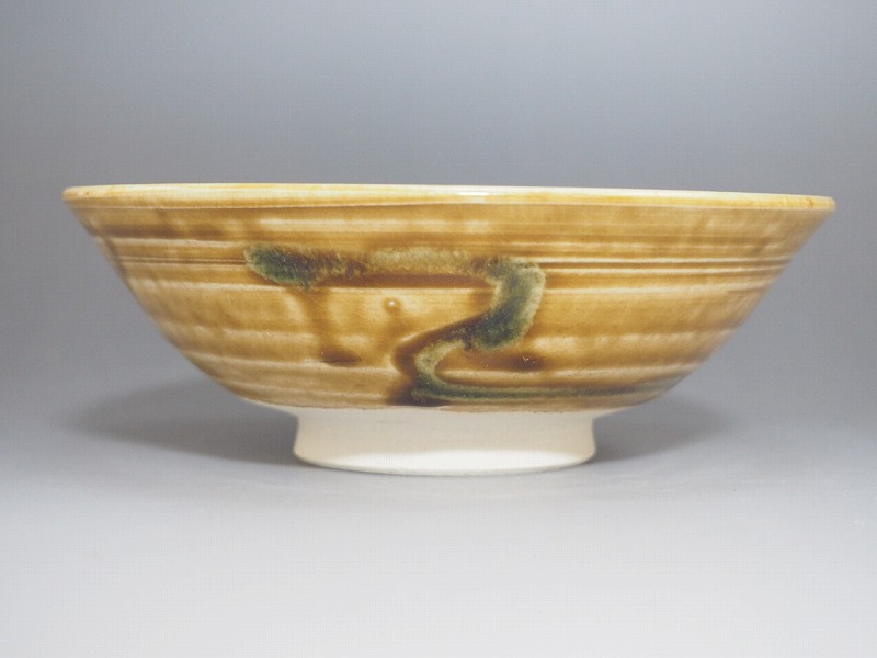 A2361 平安 栄山 作 黄瀬戸 茶碗 銘：清流 共箱付 ☆ 茶道具 抹茶器