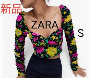 新品タグ付き【ZARA☆ザラ】ボタニカル　フラワー柄　長袖カットソー　Sサイズ