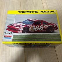 モノグラム monogram 1/24 プラモデル 未組立 レベル nascar Troprartic pontiac ポンティアック　grand prix グランプリ　_画像1