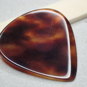 Tortoise shell Guitar Pick Jazz Pick Mandolin Thumb Pick Casein Galalith Plectrum 3/11/fの画像6