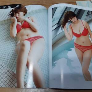 中古 篠崎愛 SHINOZAKI AI 韓国 完売 雑誌 MAXIM 2016年 A B C TYPE セット 18ページ掲載 写真集の画像6