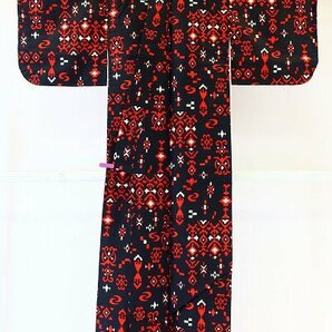 【着物フィ】アンティーク 銘仙 身丈154.0cm 裄丈63.0cm 黒×赤 大正ロマン レトロ 可愛い 仕立て上がり 正絹 kimono 15703の画像7