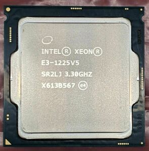 【中古パーツ】複数購入可 CPU Intel Xeon E3-1225V5 3.3GHz TB 3.7GHz SR2LJ Socket FCLGA1151 4コア4スレッド 動作品 サーバー用 