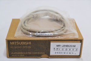 未使用 三菱電機 中継端子台ケーブル MR-J2HBUS1M