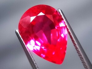 8.17ct 新品・ルベライトトルマリンカラー 真っ赤に変色効果有・合成コランダム