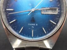 D857-60-M　SEIKO セイコー　クオーツ　タイプⅡ（TYPEⅡ）エメラルドブルー文字盤　7123-7000　純正ベルト付き　メンズ腕時計　　_画像3