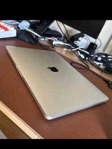 【未使用に近い】Apple MacBook Pro 13インチ 256GB MNEP3J/A M2 最終値下げ