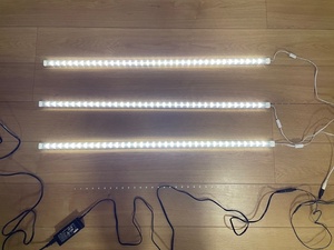 富士電飾工芸 ショーケース用LED3連イルミネーション　（中古品/現状品）