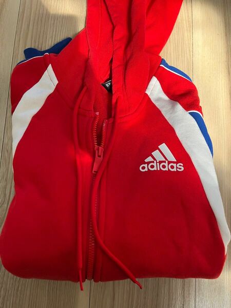 adidas パーカー レディース