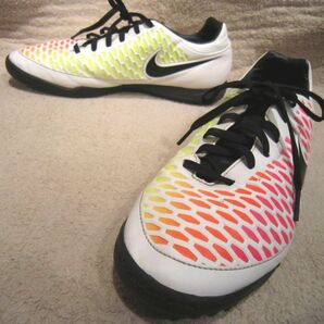 サッカートレーニングシューズ  ナイキ マジスタ オンダTF（651549 106）白マルチ 28㎝ US10    NIKE MAGISTA ONDA TF 15年製 wj2403eの画像1