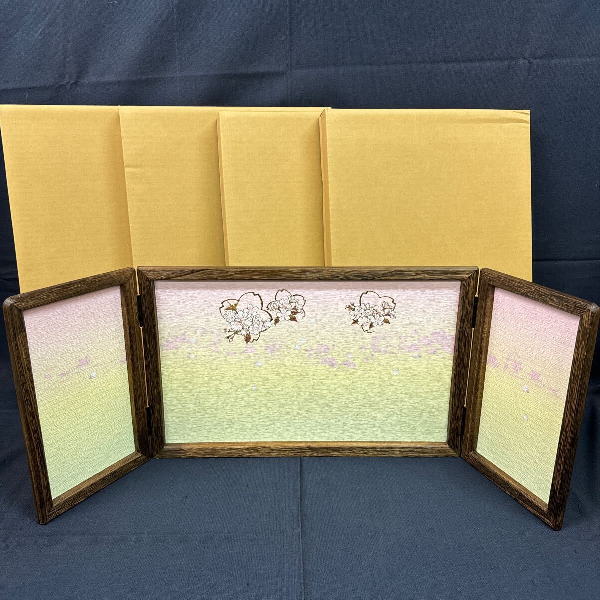 ◆Unused stored items Baked paulownia folding screen 4-piece set Sold in bulk No. 10 Contour cherry blossoms Height approx. 30cm Hina dolls Doll's festival Hina dolls Decoration Interior Lucky charms 155-81, season, Annual event, Doll's Festival, Hina doll