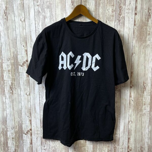 半袖 Tシャツ　ミュージックTシャツ　黒ブラック　ACDC バンド物　リプリント　メンズ　古着