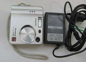 FUJIFILM Finepix　F401　スマートメディア　８MB付