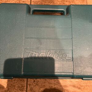 マキタ makita オートバックススクリュードライバー　6836 ほぼ新品