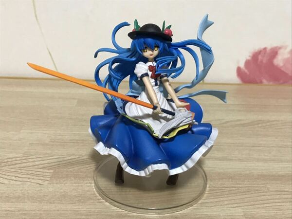 送料無料　東方雅華乱舞　比那名居天子　トレーディングフィギュアコレクション　東方プロジェクト　TOHO PROJECT 当時物 上海アリス幻樂団