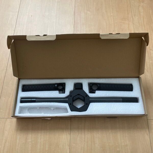 【小傷あり、お値引き】NEEWER カーボンファイバー ジンバル ハンドグリップ BG-ACF