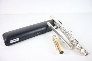 ★【silver彫刻あり】YAMAHA YFL-617 ヤマハ フルート SILVER 925 管楽器 楽器 練習 演奏 趣味 コレクション ケース付き 100JJJJH63