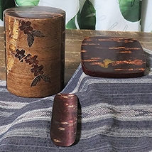 角館 樺細工 桜皮細工 秋田 桜模様 象嵌 茶筒 茶道具 茶葉入れ 茶匙 茶さじ 茶うけ皿 茶器 茶合 漆 桜皮 総皮作り 木工 伝統 工芸 煎茶道具_画像1