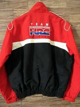 送無 希少 HRC TEAM HONDA RACING ホンダ レーシング ロゴ 刺繍 ワッペン 装飾 チーム ジャンパー ブルゾン ナイロン ジャケット 赤 黒 M_画像3