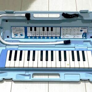 ピアニカ 鍵盤ハーモニカ YAMAHA ヤマハ P-32D 青 ブルー パステルブルー 卓奏用 パイプ付き 入学準備の画像1