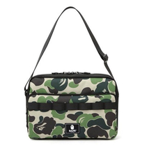 BAPE◆A BATHING APE／迷彩カモ◆ア ベイシング エイプ◆カラビナ付ショルダーバッグ◆CAMO／カモ／付録ノベルティ_画像2