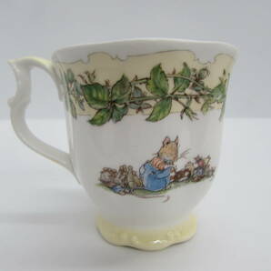Royal Doulton ロイヤルドルトン ブランブリーヘッジ Spring Beaker マグカップ コーヒーカップ ブランド 洋食器 茶器 英国製 陶磁器の画像4