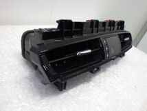 ★ハリアー HV プレミアム 4WD AVU65W★エアコン 吹き出し口 センター 時計 55670-48120 2ARFXE_画像2