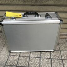 中古。オリエント ORIENT ニコンのロゴ　アルミケース カメラ　 外寸：約高さ34cmx横46cmx奥行き16cm 管理chiyo4956_画像3