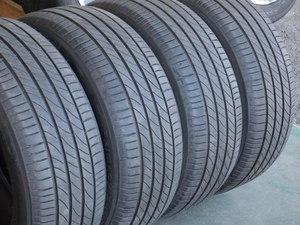 ミシュラン　プライマシー３st　２１５／５５Ｒ１７　２０２３年　約９．５分山　新車外し