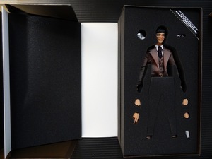 ブルース・リー（BRUCE LEE）　フィギュアＫ　Hot Toys製品　新品未使用