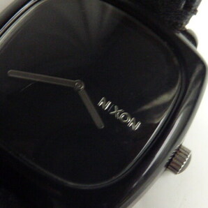 電池交換◆NIXON ニクソン 腕時計 HOT STEPPER THE SHUTTER アナログ クオーツ スクエア 2針 文字盤 ブラック の画像3