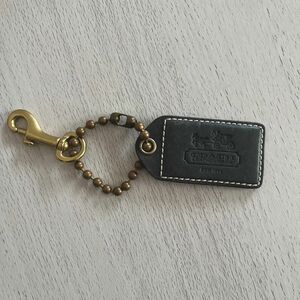 COACH チャーム キーホルダー　 レザー バッグチャーム キーリング コーチ　バッグタグ　ブランド　ラゲージタグ