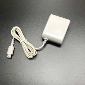 新品送料無料※dslite充電器acアダプター※dsライト充電器コンセント型充電器