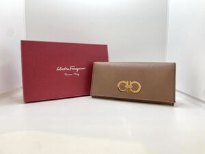 （T3371）Salvatore Ferragamo/サルバトーレフェラガモ 長財布 レザー ガンチーニ ブラウン系