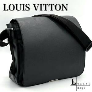 【美品】 ルイヴィトン Louis Vuitton タイガ ヴィクトール エピセア ショルダーバッグ メッセンジャー メンズ 1円 定価約16万円