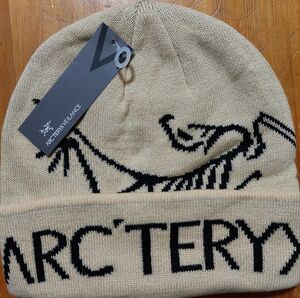 ベージュ　ARC'TERYX　ニット帽　ビーニー　キャップ 帽子 新品