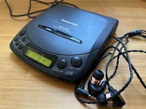 【動作OK】Panasonic ポータブルCDプレイヤーSL-S330（社外イヤホン付 Pioneer SE-CH9T-OD）