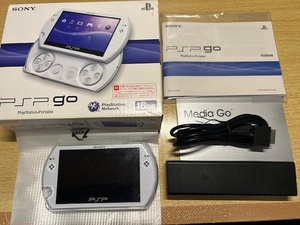 【中古】PSP（PlayStation Portable）go本体　PSP-N1000 PW 【送料無料】