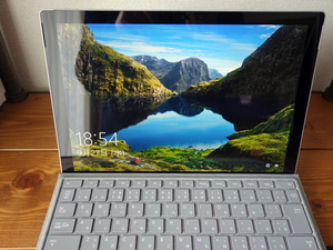 ★ Microsoft Surface Pro 第5世代 Model 1796 おまけ付 ★