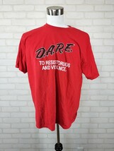 US アメリカ 古着 輸入品 半袖 プリント コットン Tシャツ 綿Tシャツ サイズ L GILDAN 赤　レッド　D.A.R.E. 薬物乱用防止教育 112_画像1