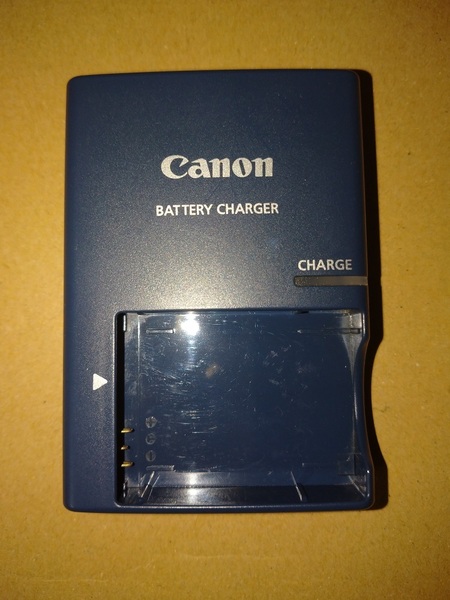 【送料無料】Canon　バッテリーチャージャー(NB-5L用) CB-2LX　PowerShot SX230HS/SX210IS/IXY 3000IS/2000IS　キャノン